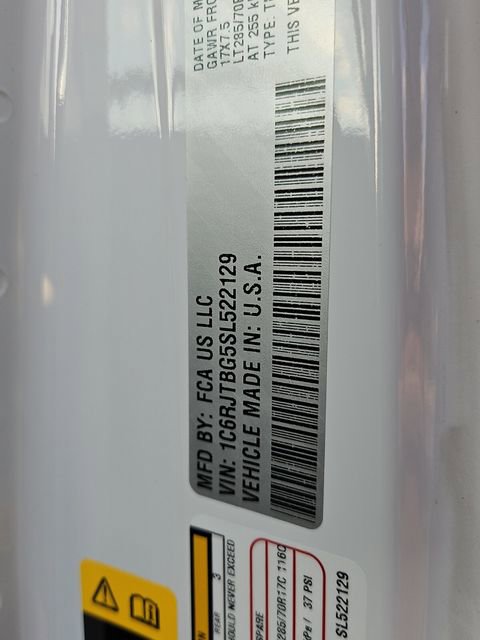 New 2025 Jeep Gladiator Rubicon w/ Convenience Group image 10