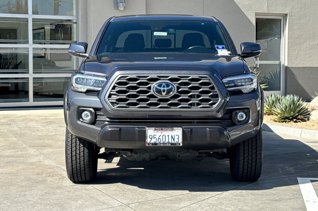 Used 2022 Toyota Tacoma TRD Off-Road AWD/4WD image 12