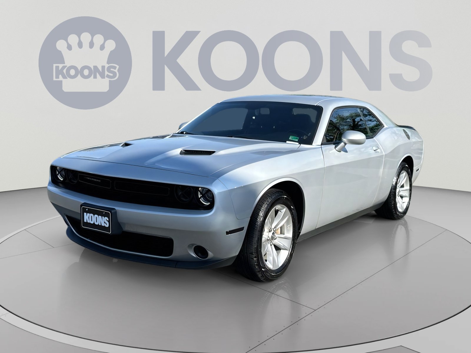 Used 2023 Dodge Challenger SXT w/ Cold Weather Group RWD image 5