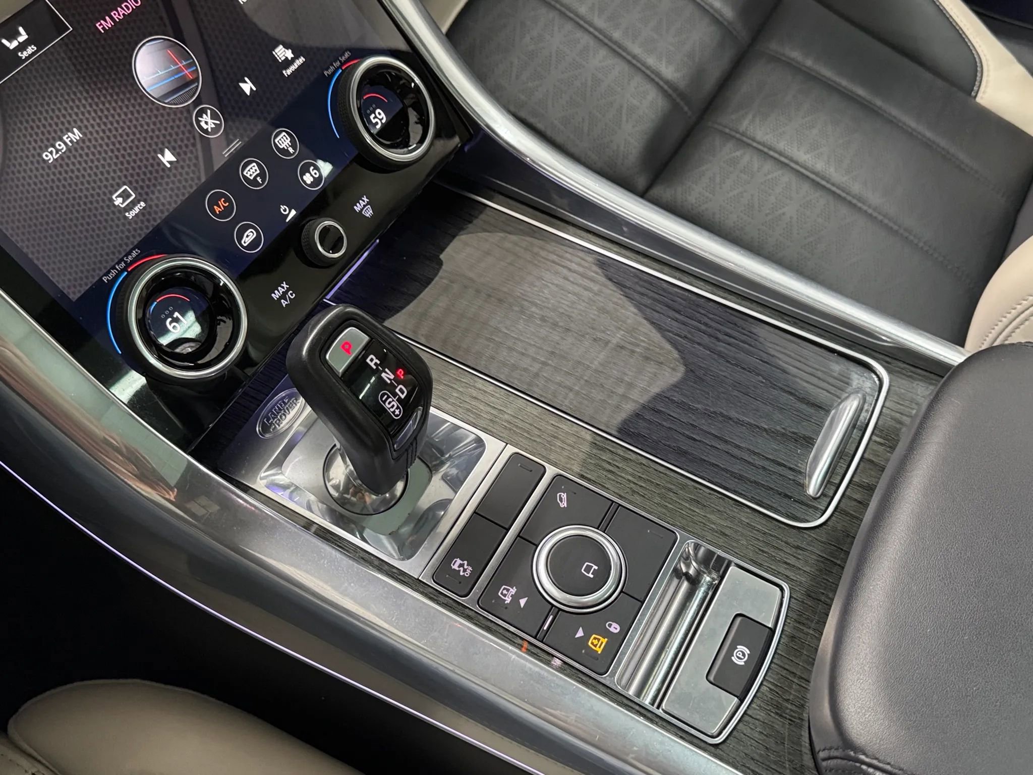 Used 2019 Land Rover Range Rover Sport HSE Dynamic image 31