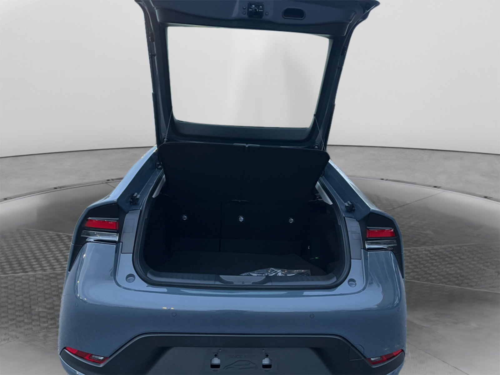 New 2026 Toyota Prius LE image 12