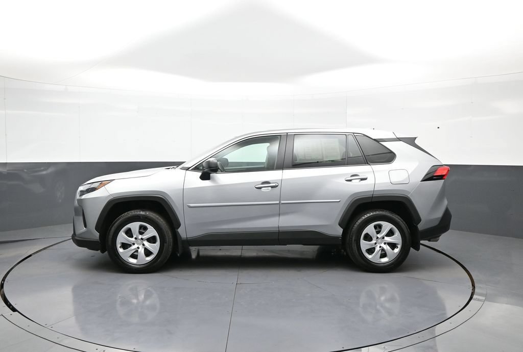 Certified 2024 Toyota RAV4 LE AWD/4WD image 9