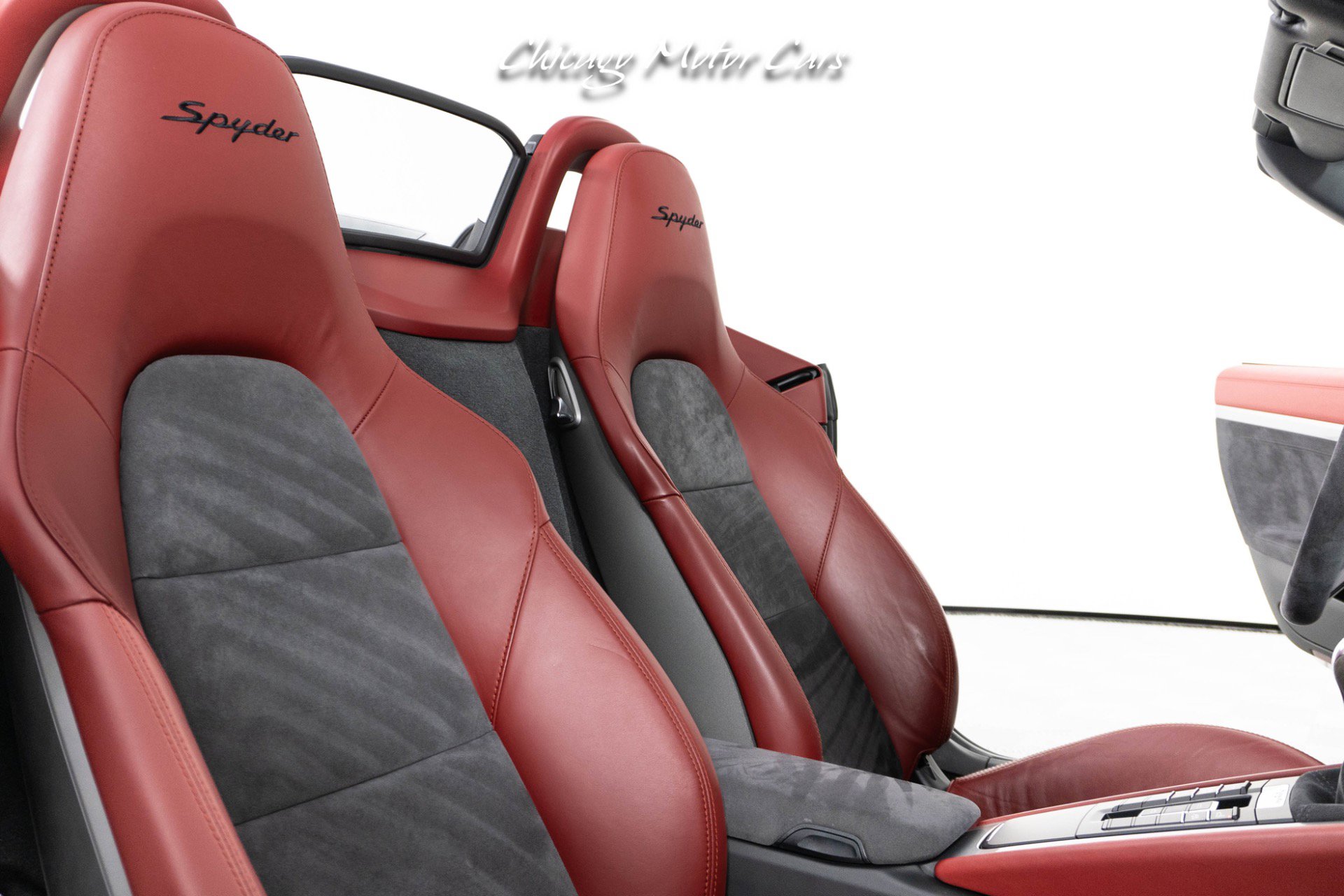 Used 2016 Porsche Boxster Spyder image 45