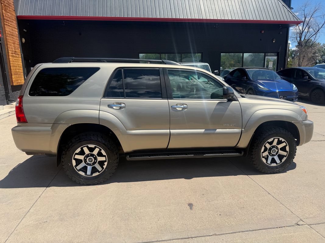 Used 2008 Toyota 4Runner SR5 AWD/4WD image 8