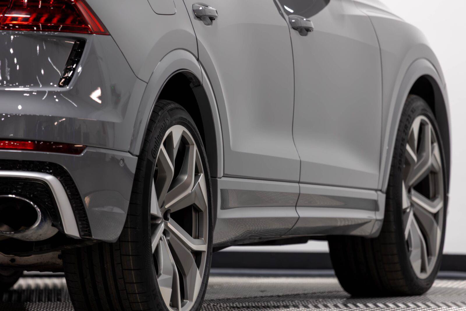 Used 2024 Audi RS Q8 w/ Executive Package AWD/4WD image 20