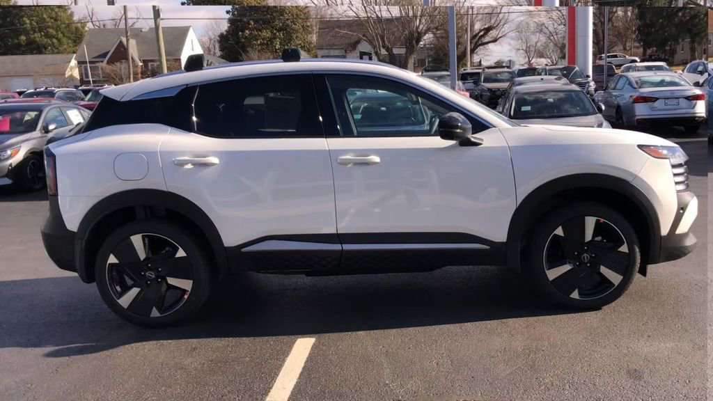New 2026 Nissan Kicks SR w/ Cold Weather Package image 9