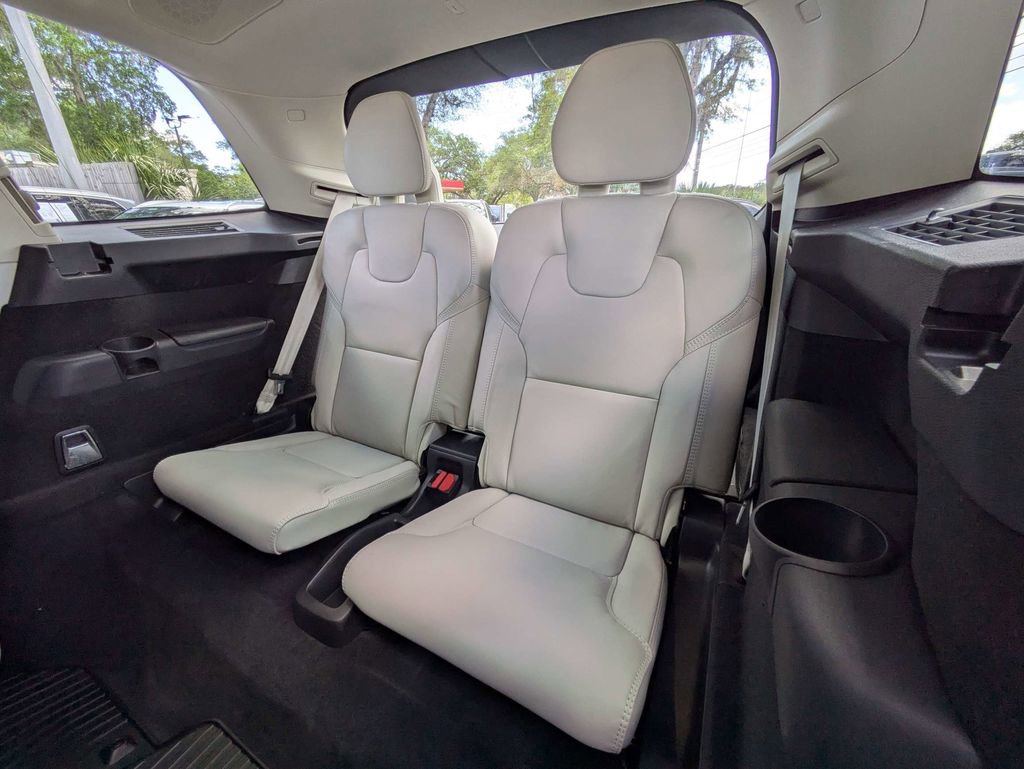 Used 2023 Volvo XC90 B6 Ultimate w/ Protection Package Premier AWD/4WD image 17