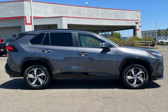 Certified 2022 Toyota RAV4 SE w/ Carpet Mat Package (TMS) AWD/4WD image 6