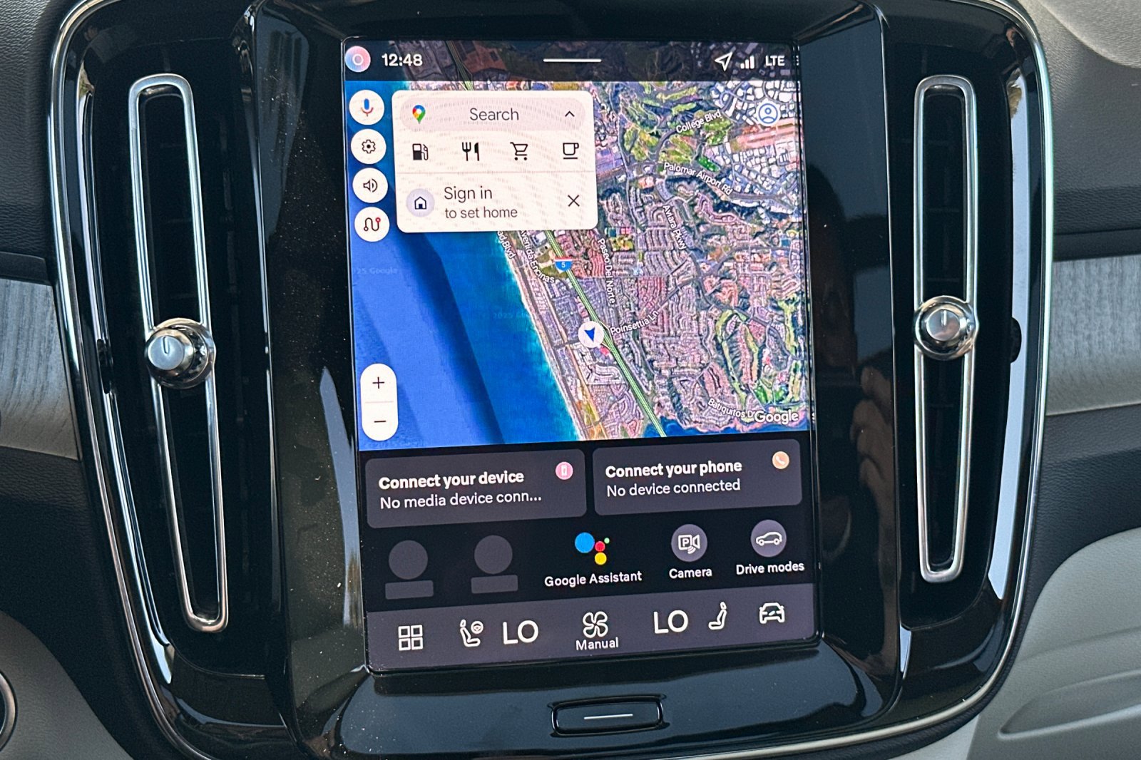 New 2026 Volvo XC40 B5 Ultra w/ Climate Package image 16