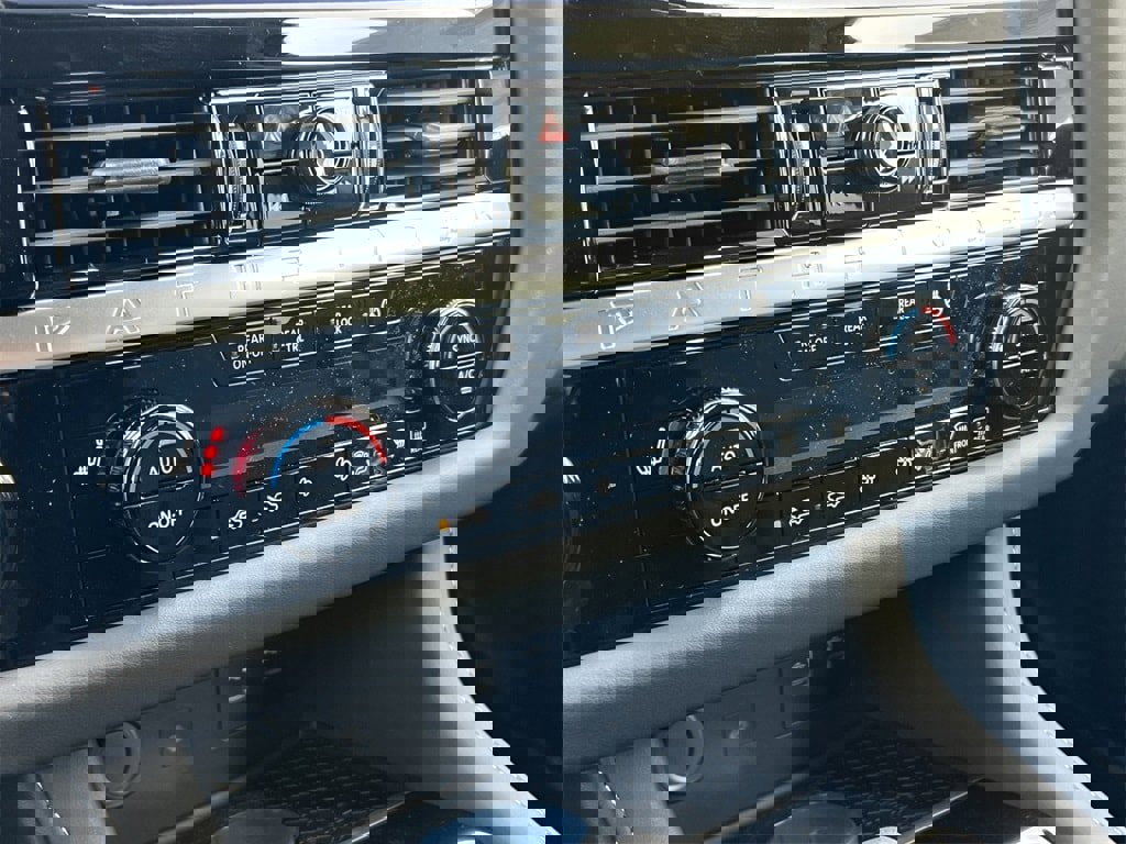 New 2026 Nissan Pathfinder SL image 23