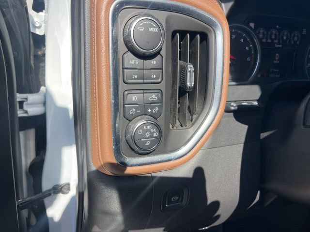 Used 2020 Chevrolet Silverado 1500 High Country w/ Technology Package image 19