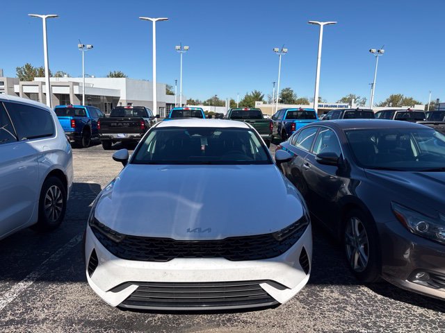 Used 2023 Kia K5 LXS FWD image 2