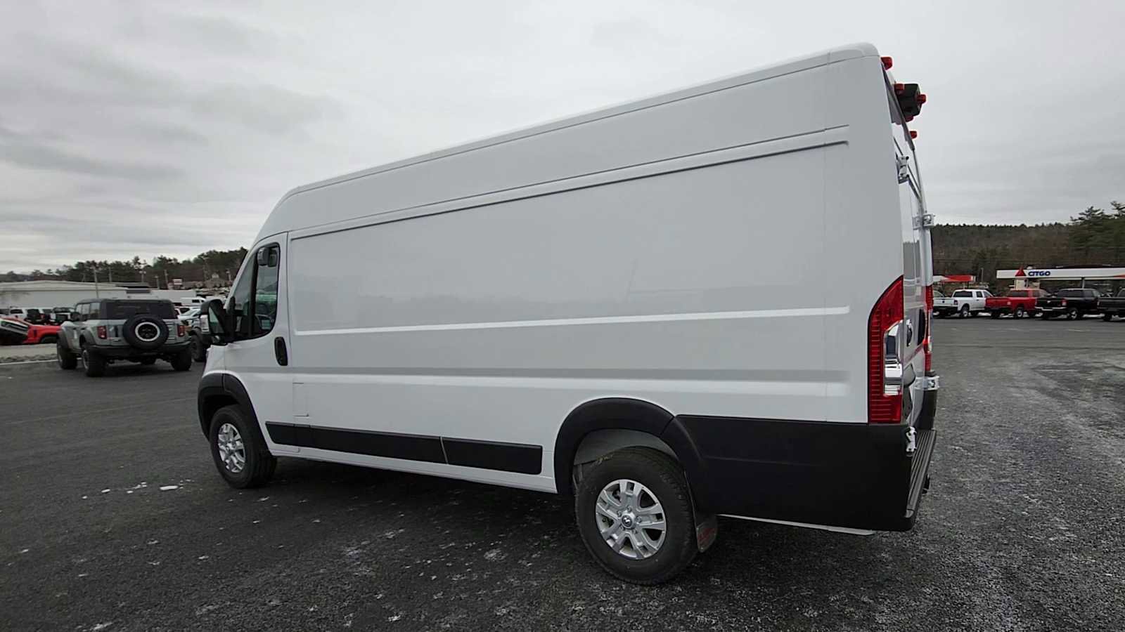 New 2024 RAM ProMaster 3500 w/ Quick Order Package 22G SLT image 6