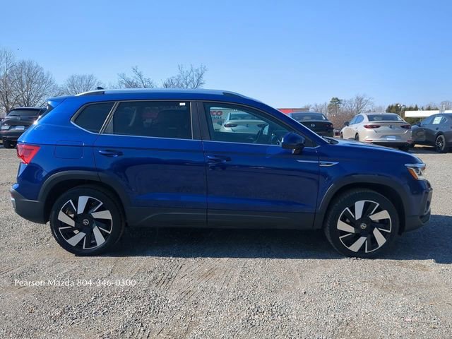 Used 2023 Volkswagen Taos SEL image 3