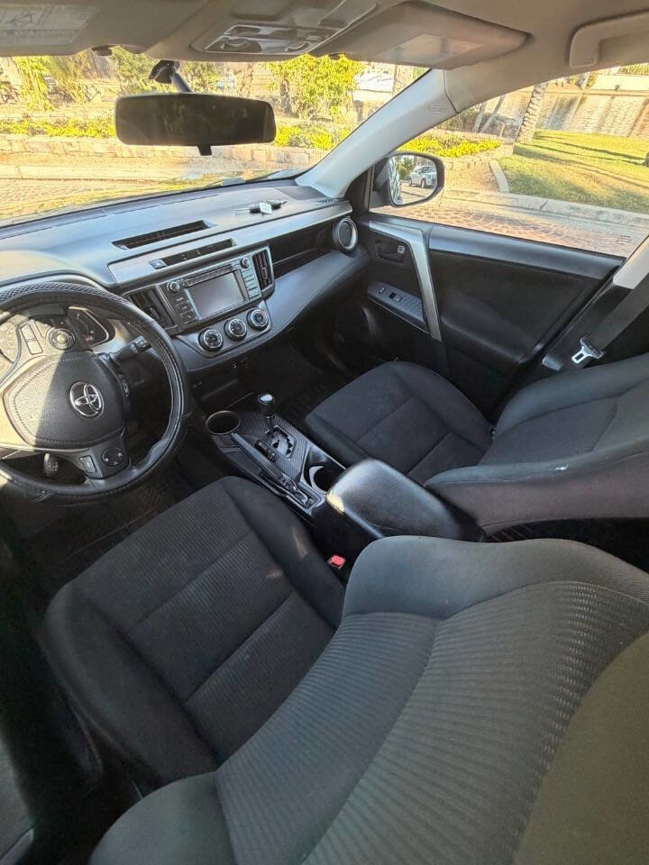 Used 2015 Toyota RAV4 LE FWD image 11