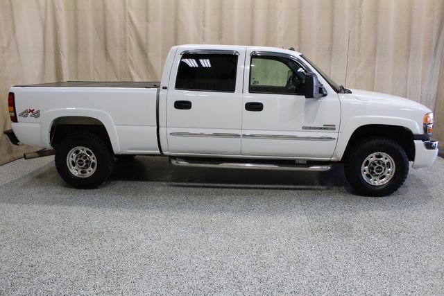 Used 2005 GMC Sierra 2500 SLT w/ Heavy-Duty Power Package image 3