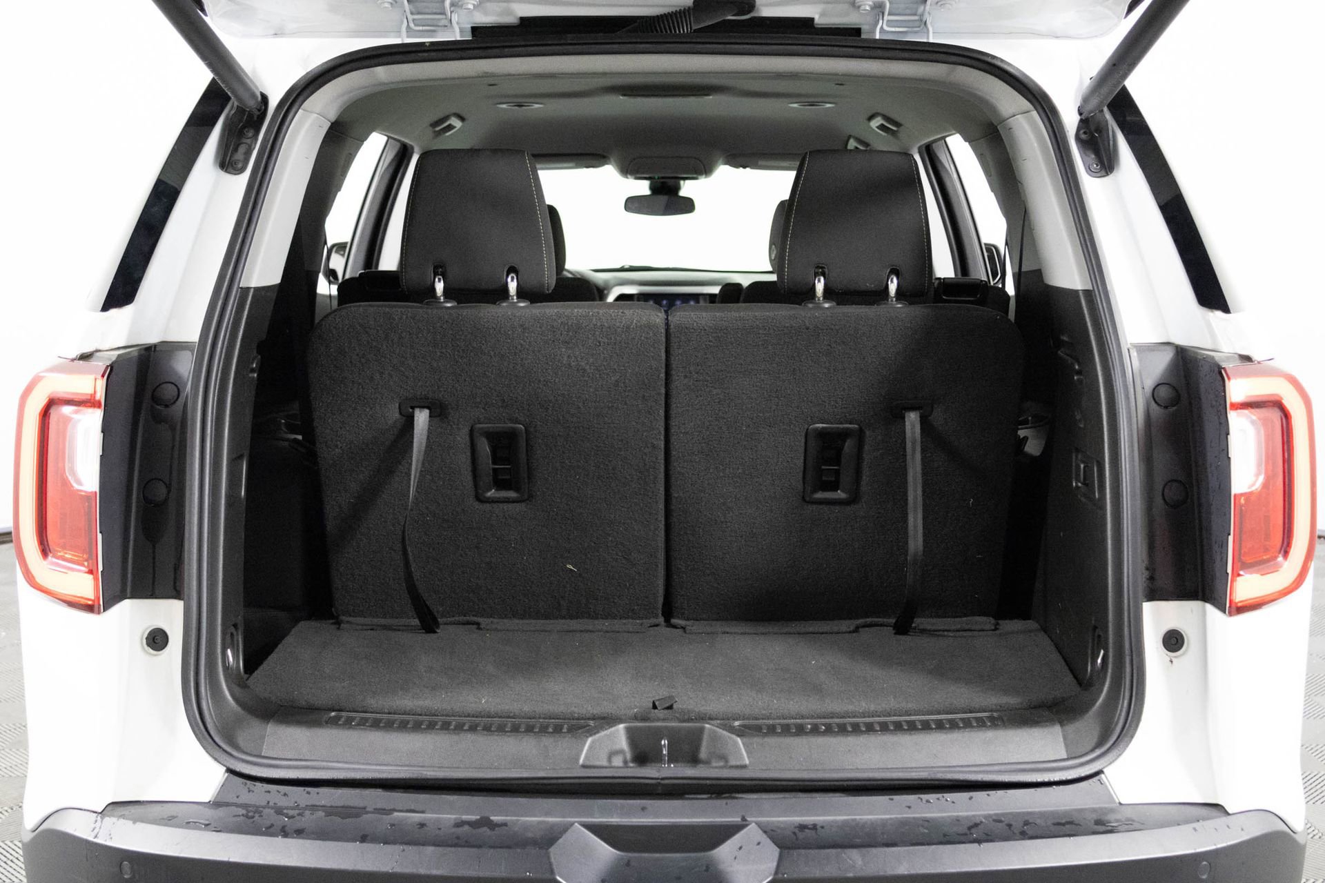 Certified 2023 GMC Acadia SLE w/ Driver Convenience Package image 39