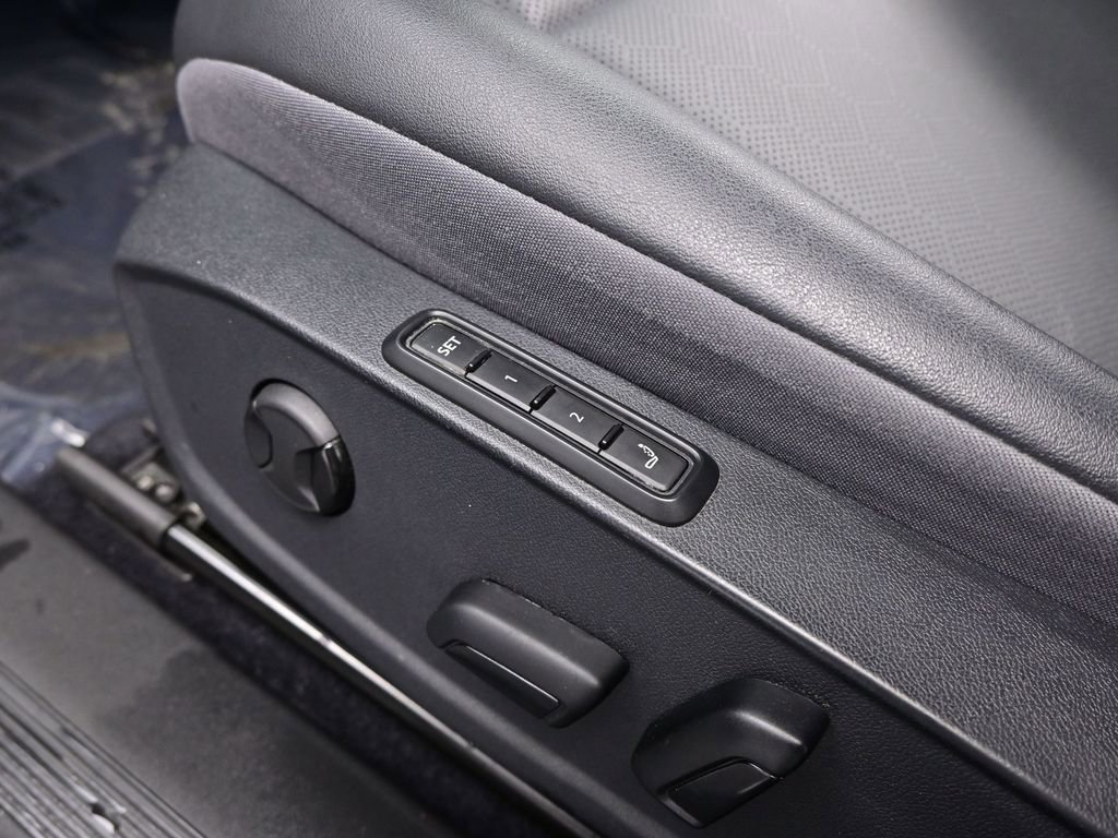 Used 2023 Volkswagen ID.4 Pro S image 22