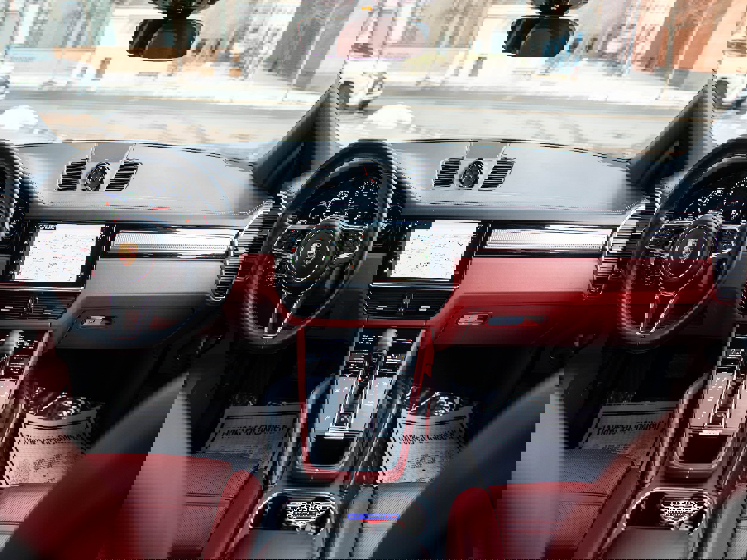 Used 2022 Porsche Cayenne Platinum Edition image 14