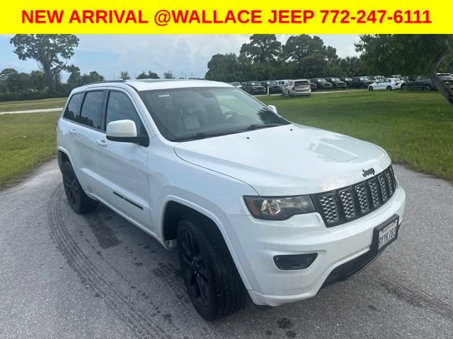 Used 2021 Jeep Grand Cherokee Laredo X AWD/4WD image 2