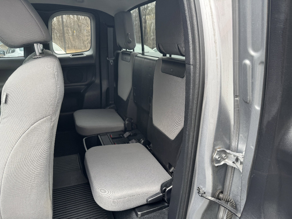 Used 2019 Toyota Tacoma SR w/ SX Package image 9