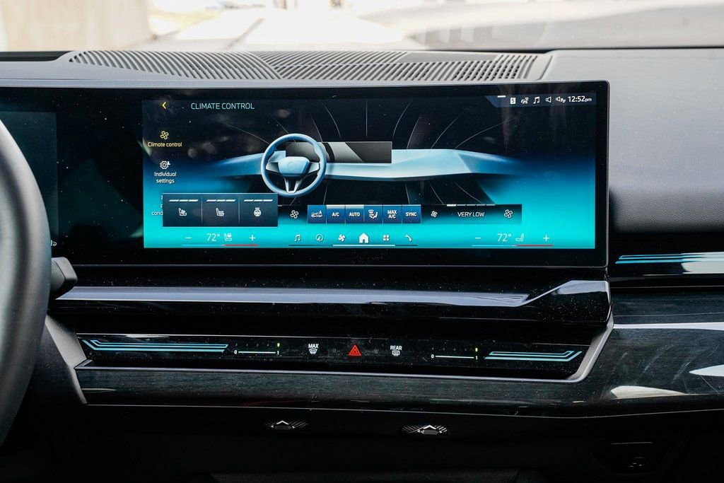 Certified 2025 BMW 530i xDrive w/ Premium Package image 14