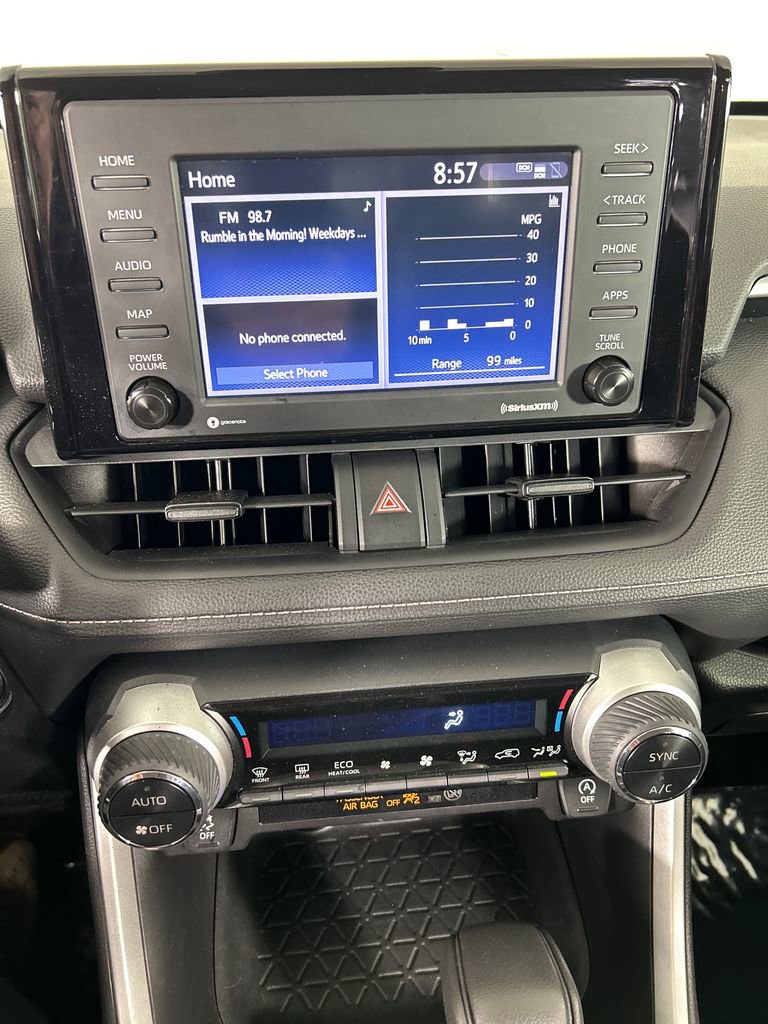 Used 2021 Toyota RAV4 XLE FWD image 14