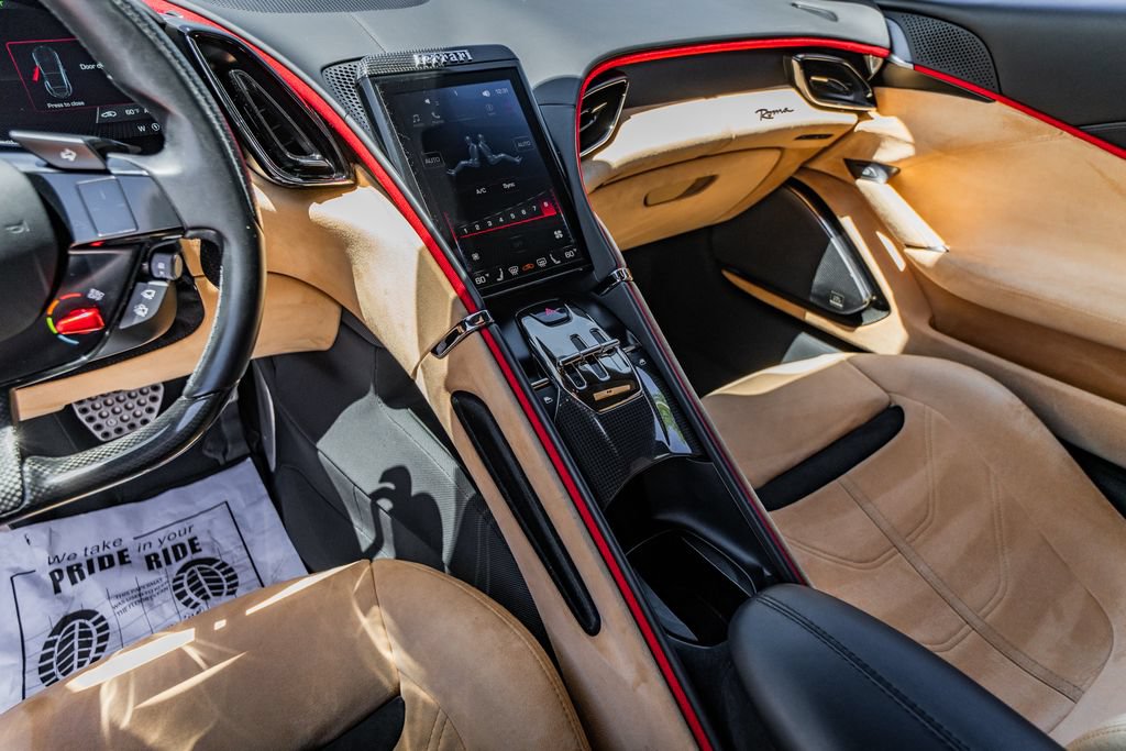 Used 2022 Ferrari Roma RWD image 31