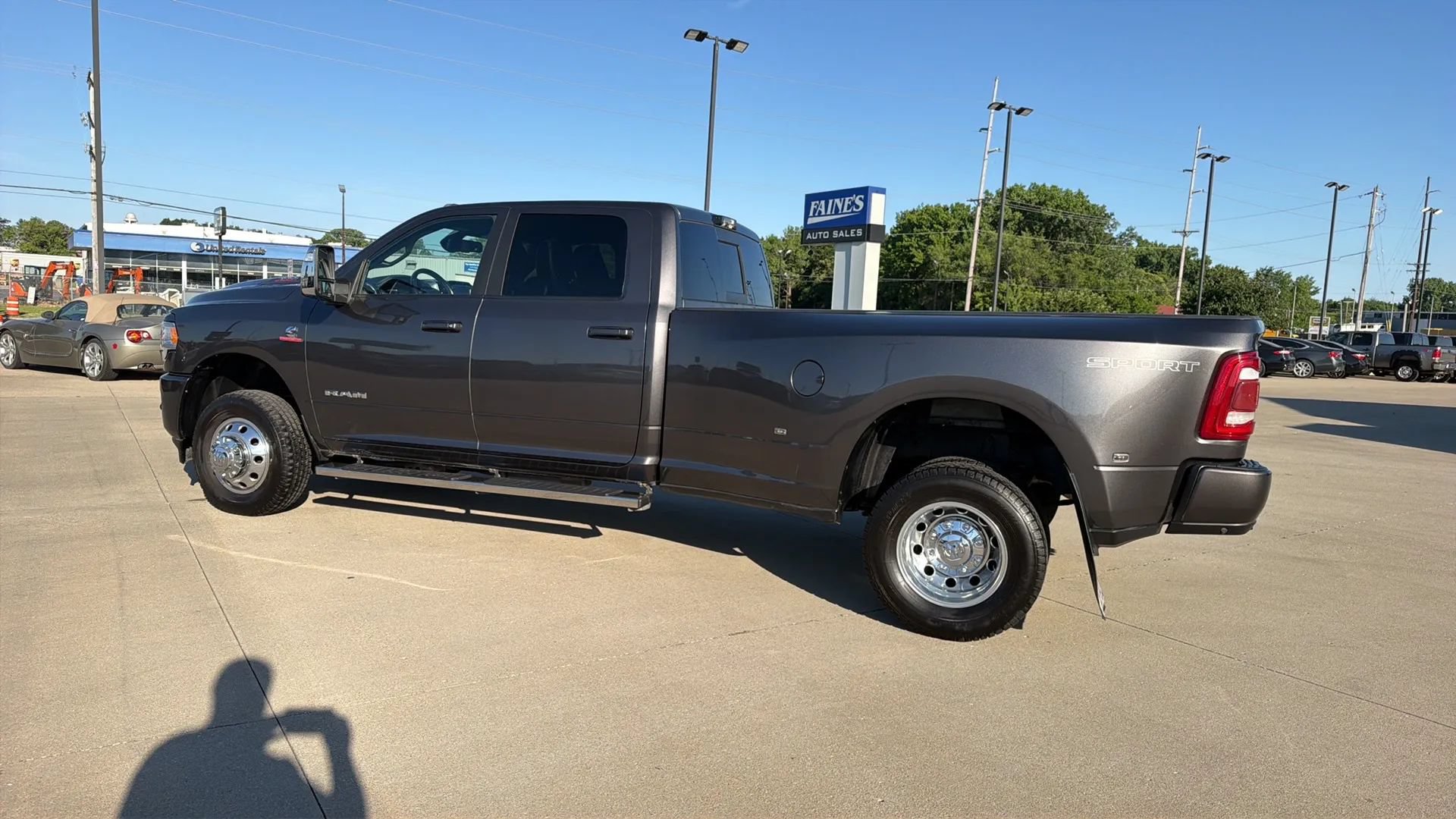 Used 2023 RAM 3500 Laramie AWD/4WD image 13