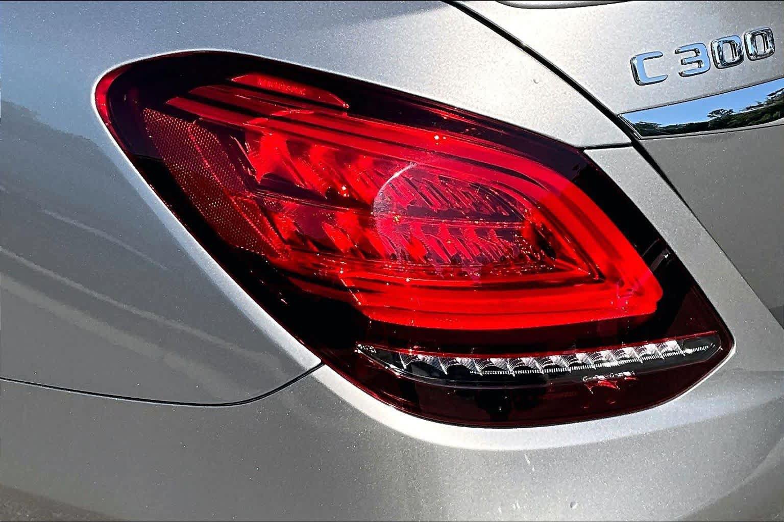 Used 2020 Mercedes-Benz C 300 4MATIC Sedan image 29