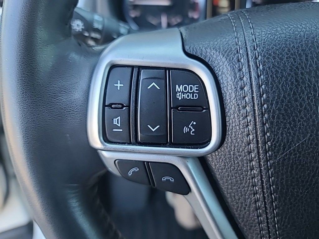 Used 2019 Toyota Highlander Limited Platinum image 8