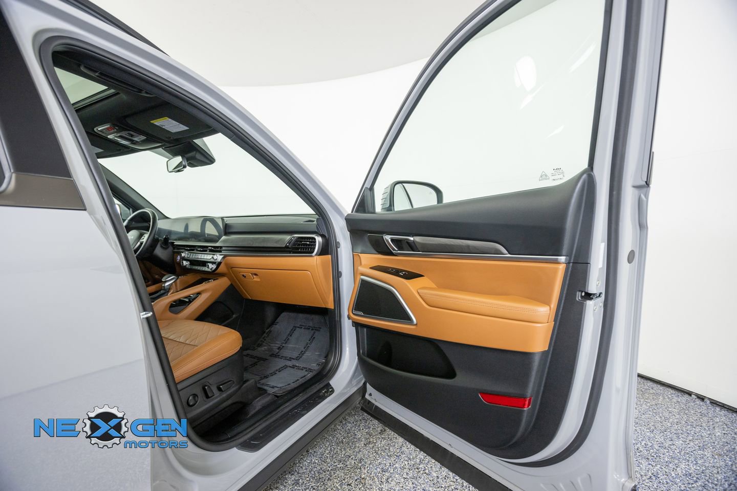 Used 2025 Kia Telluride EX X-Line AWD/4WD image 42