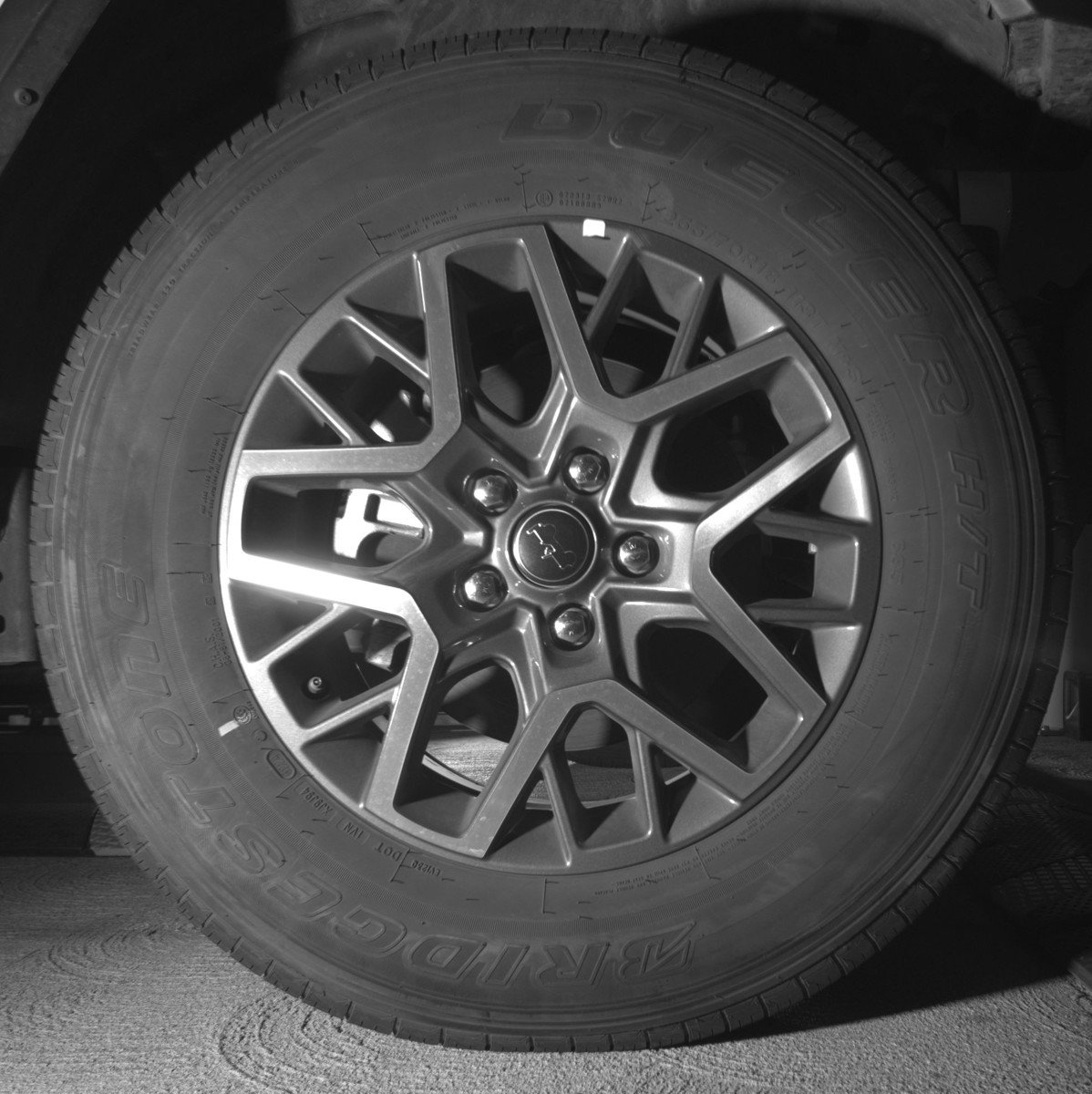 Used 2025 Jeep Wrangler Sahara AWD/4WD image 13