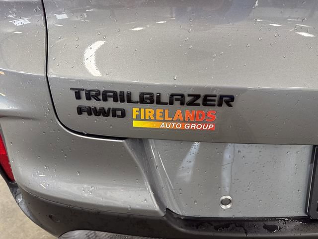 Used 2023 Chevrolet TrailBlazer RS w/ Convenience Package image 36