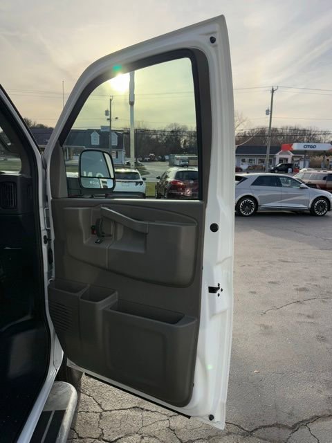 Used 2024 Chevrolet Express 2500 w/ Driver Convenience Package image 21