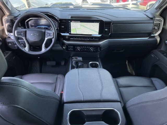 Used 2025 Chevrolet Silverado 1500 LT Trail Boss w/ LT Trail Boss Premium Package AWD/4WD image 12