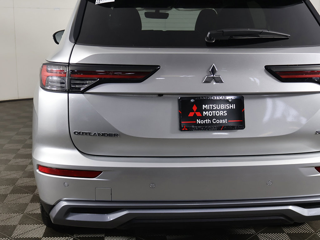 New 2026 Mitsubishi Outlander SE FWD image 17
