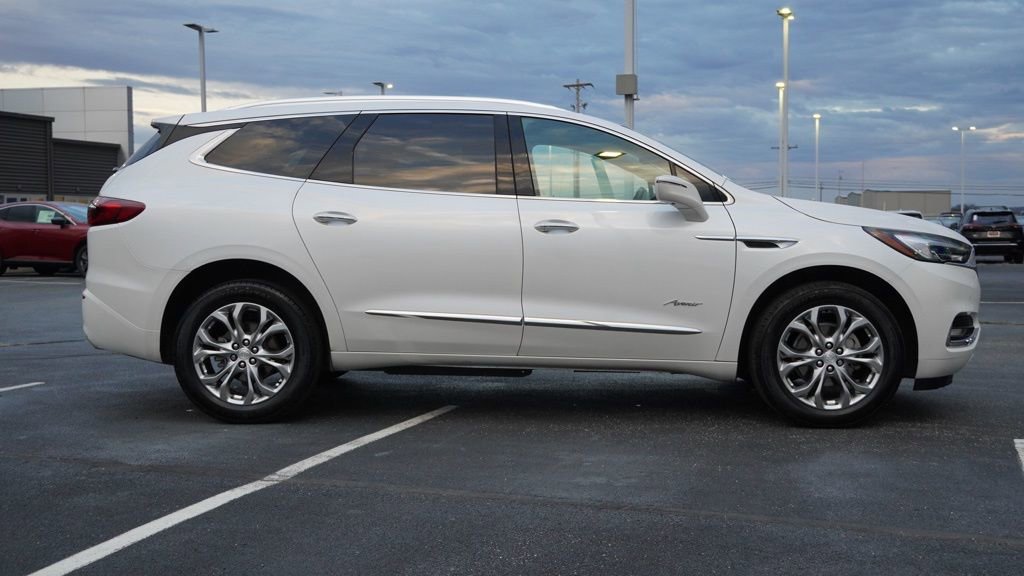 Used 2020 Buick Enclave Avenir w/ Avenir Technology Package image 4