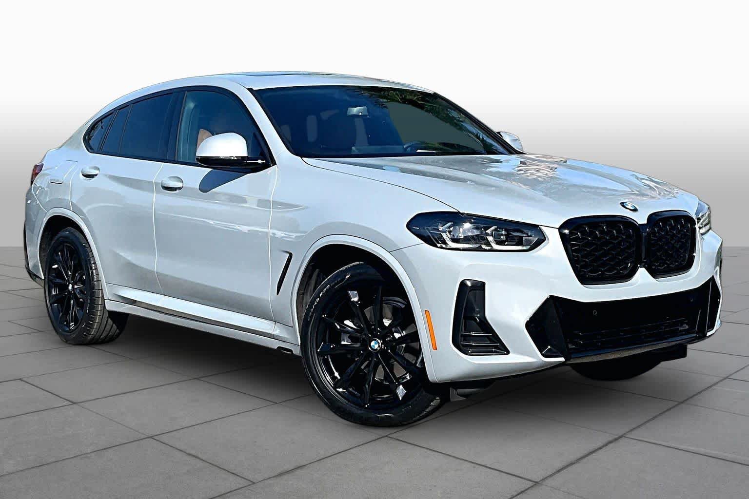 Used 2023 BMW X4 xDrive30i w/ M Sport Package AWD/4WD image 3