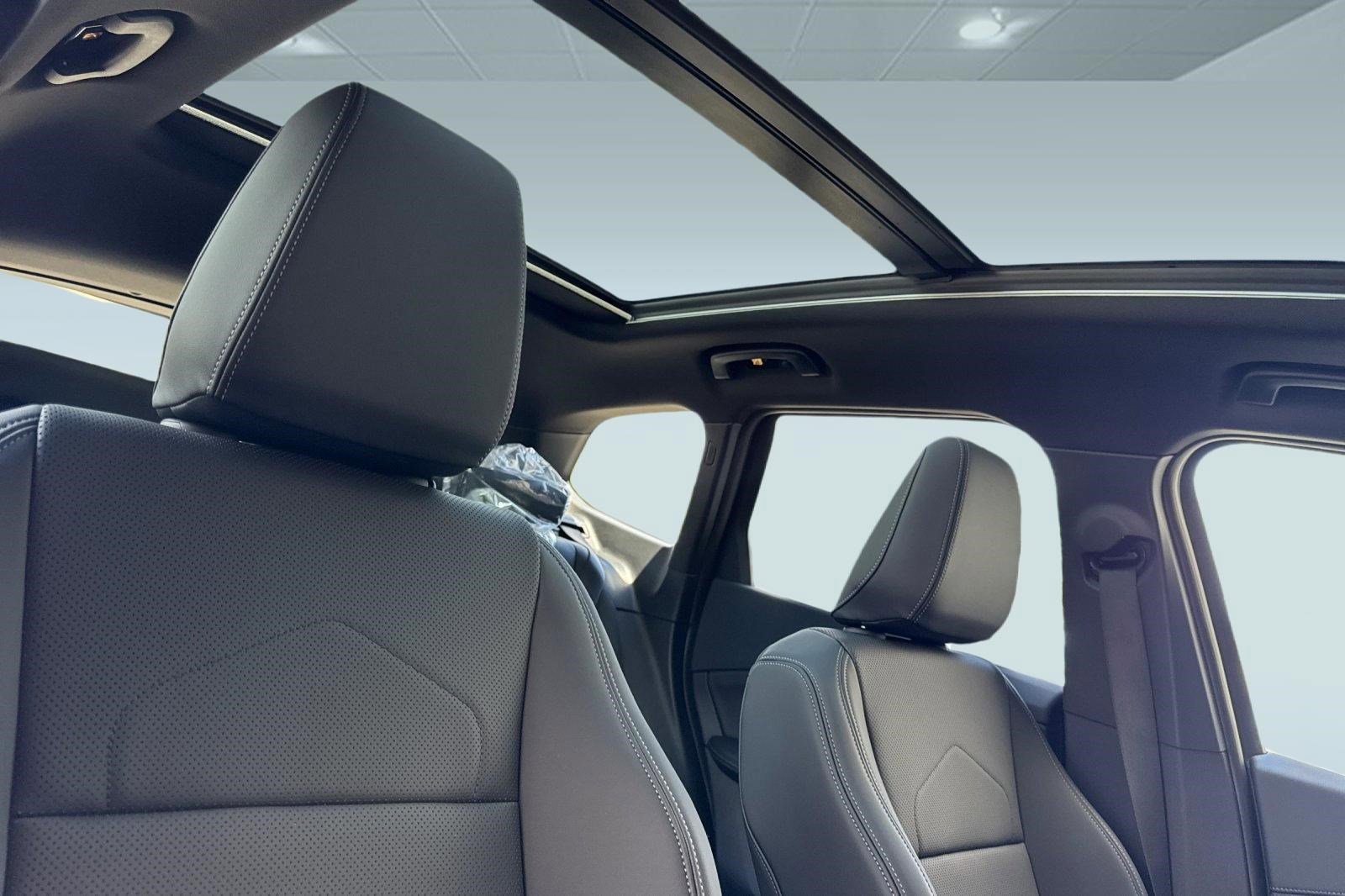 Used 2025 BMW X1 xDrive28i w/ Convenience Package image 13