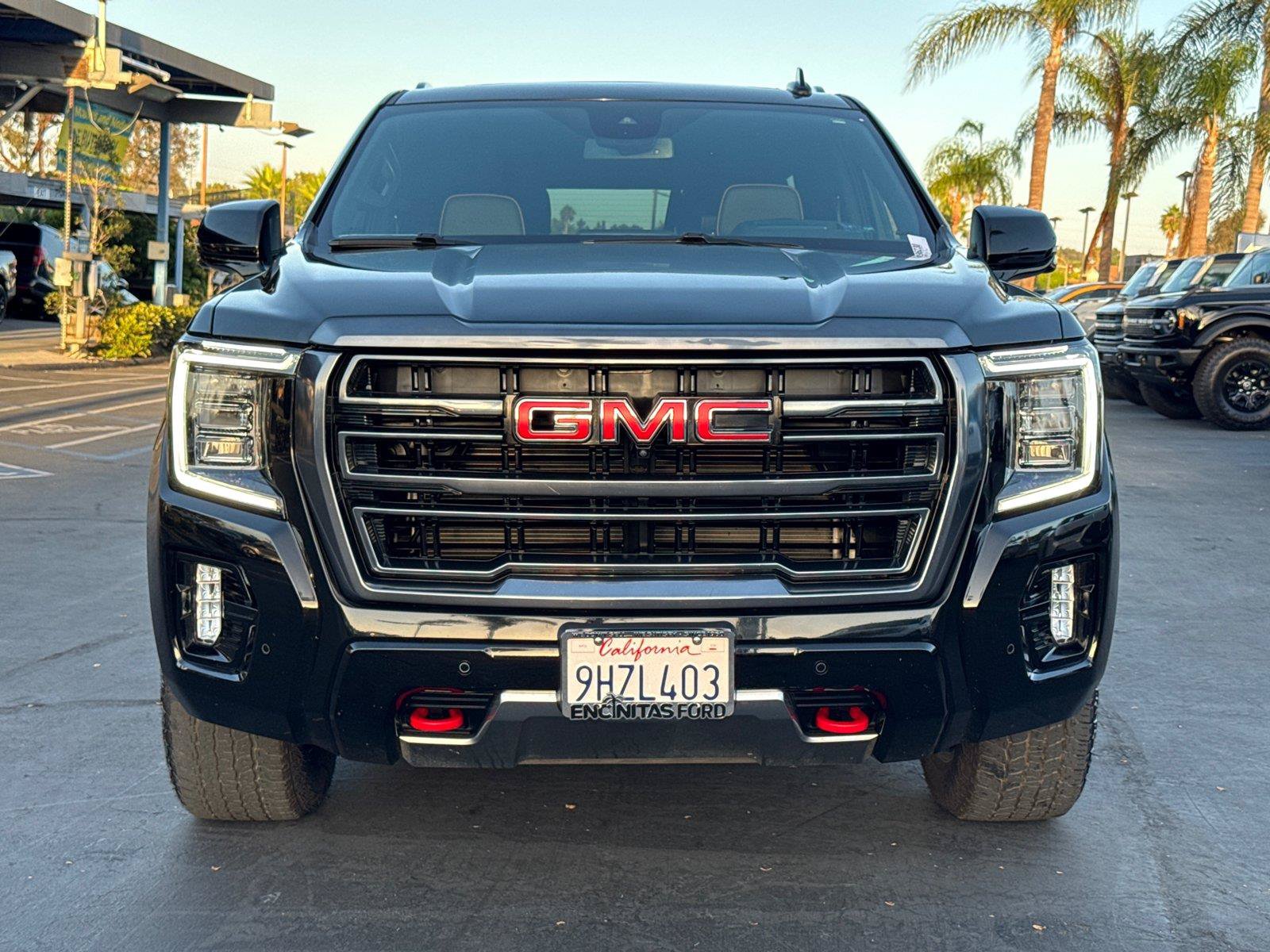 Used 2023 GMC Yukon AT4 w/ AT4 Premium Plus Package AWD/4WD image 5