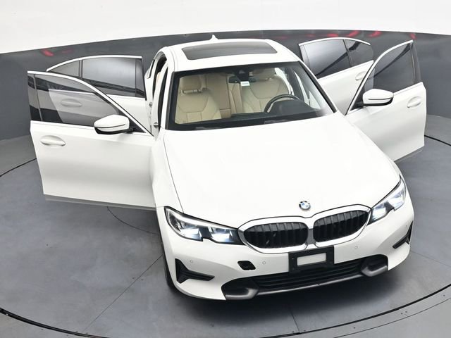 Used 2019 BMW 330i Sedan w/ Driving Assistance Package image 45