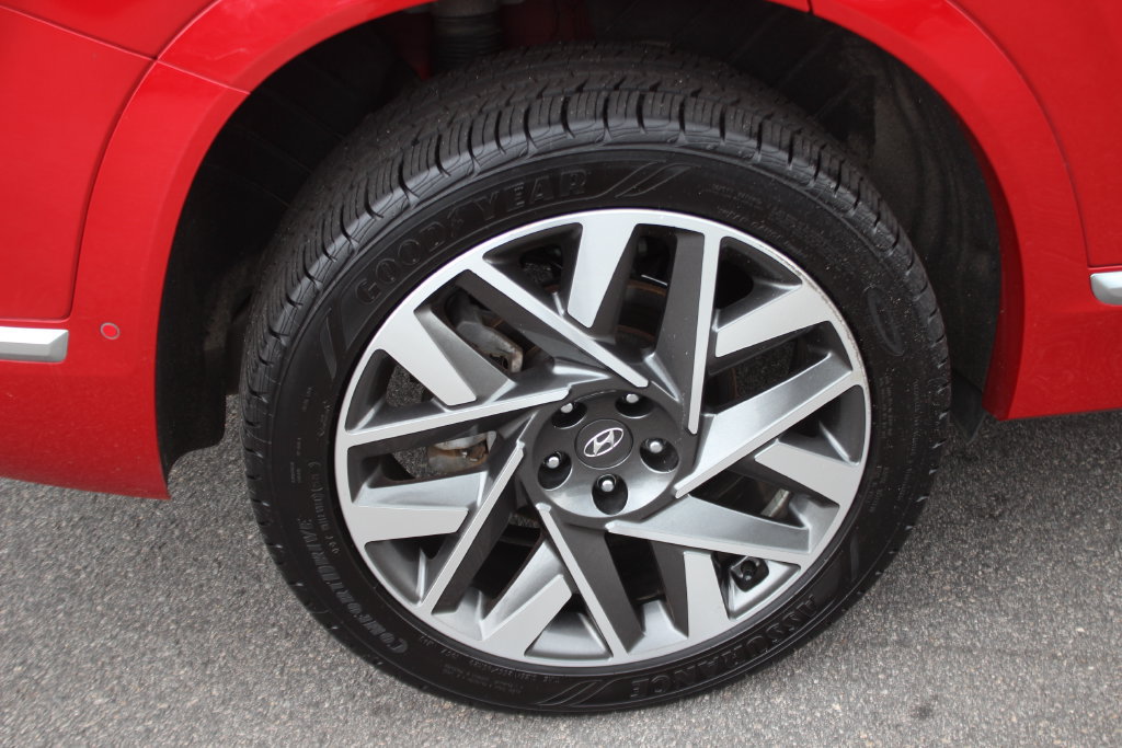Used 2023 Hyundai Santa Fe Calligraphy AWD/4WD image 40