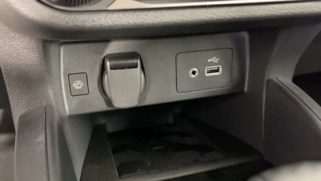 New 2025 Nissan Versa SV w/ Trunk Package image 17