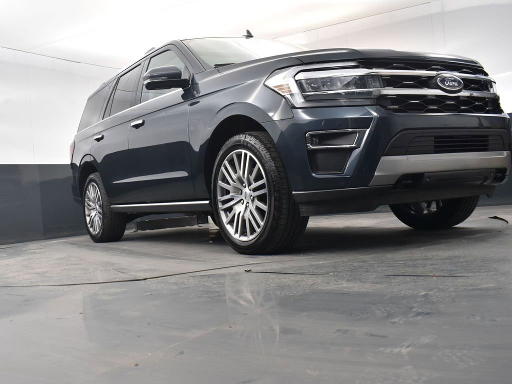 Used 2022 Ford Expedition Limited image 26