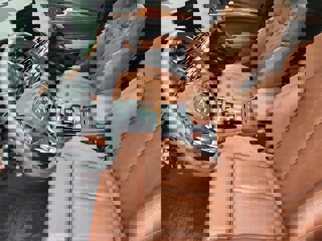 Used 2023 Audi Q5 e Prestige image 9