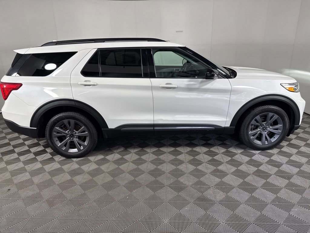 Used 2023 Ford Explorer XLT w/ Equipment Group 202A image 12