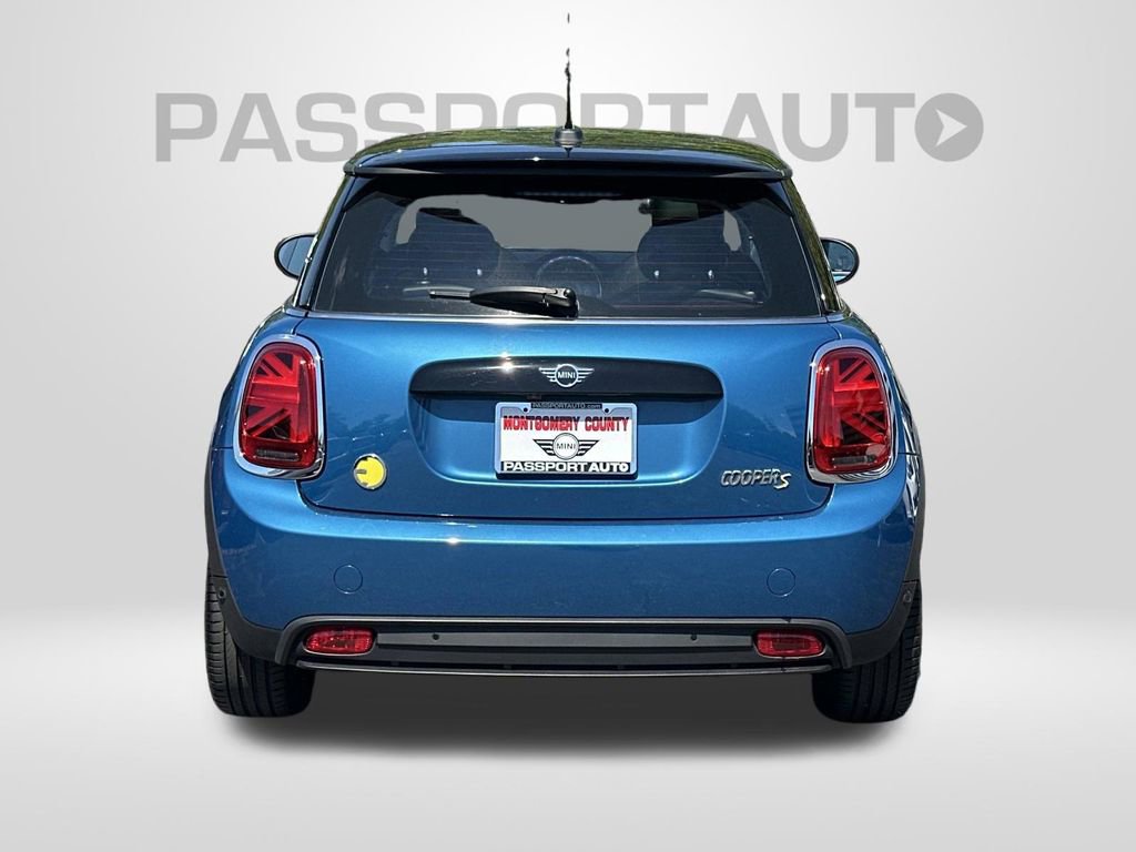 Used 2024 MINI Cooper SE FWD image 3