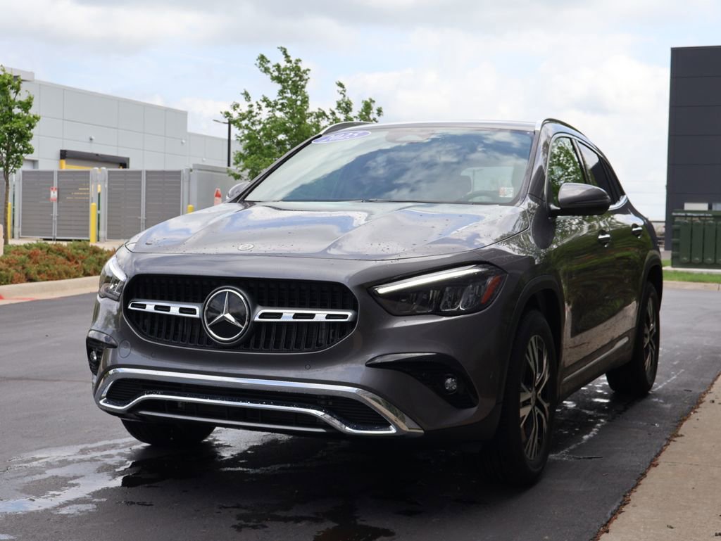 Certified 2025 Mercedes-Benz GLA 250 4MATIC image 3