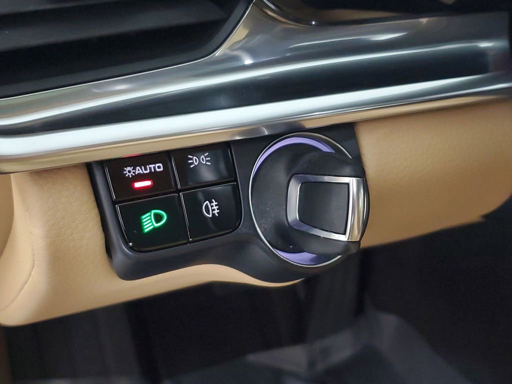 Used 2021 Porsche Panamera 4 image 15